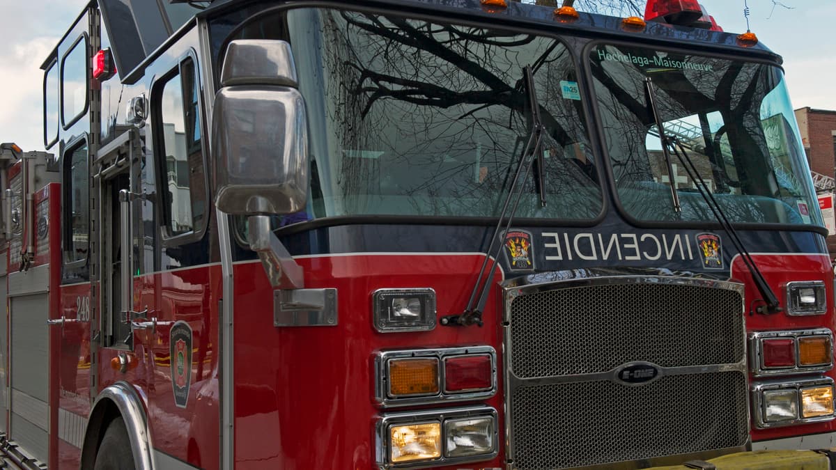 Feu dans le golf de l’île de Montréal