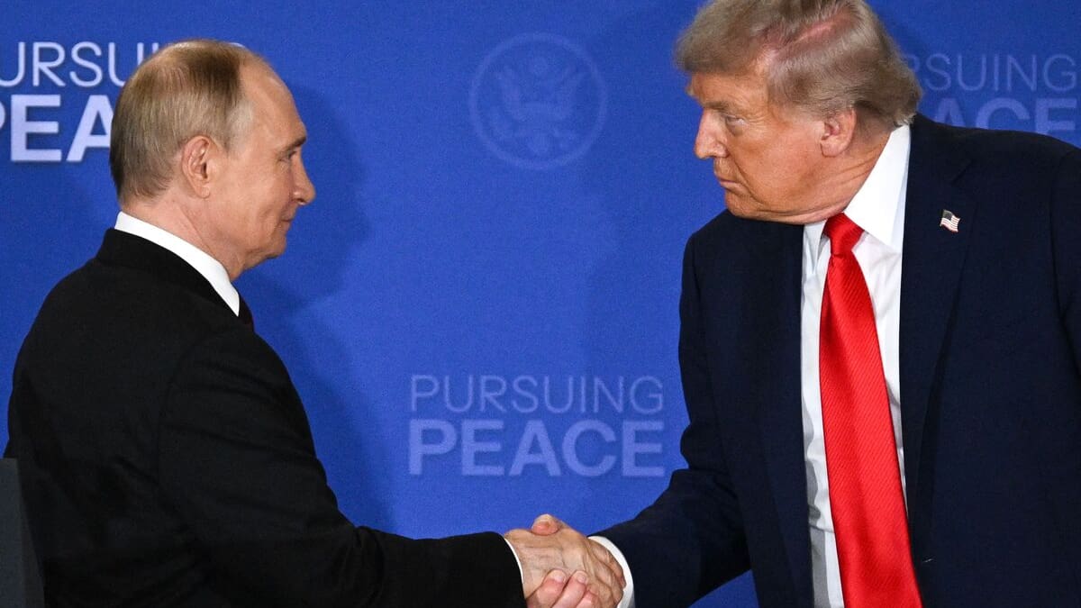 Lendemain de sommet avec Poutine: Trump réclame un accord de paix, Zelensky à la Maison-Blanche lundi