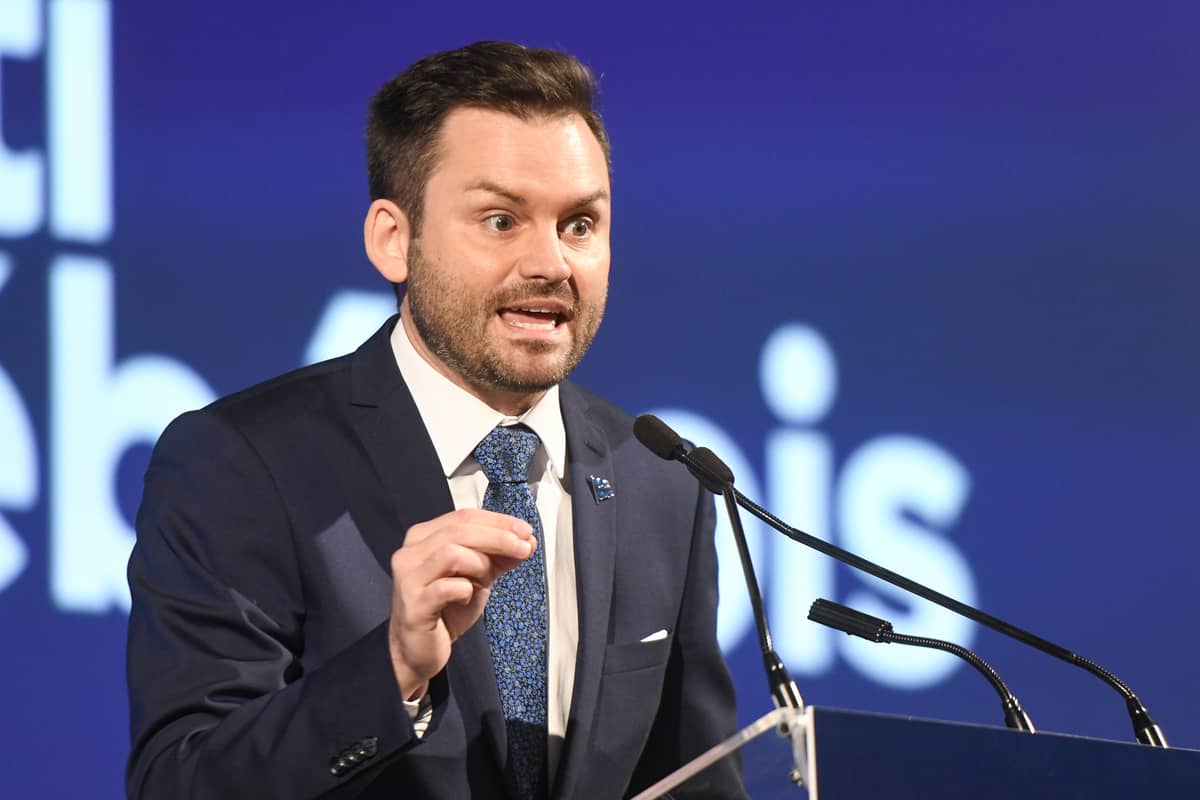 RENIR: inacceptable de payer des consultants 1000 $ l&rsquo;heure, selon les oppositions