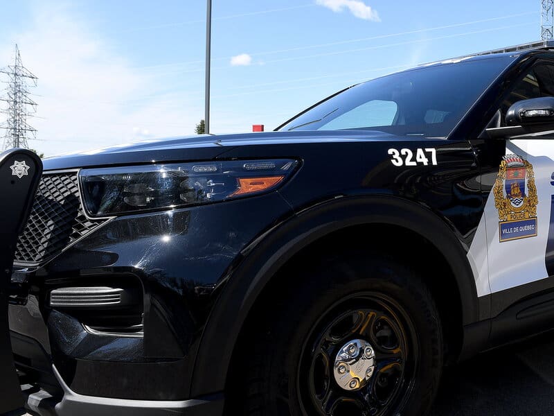 Piéton blessé : le SPVQ recherche des témoins après une collision