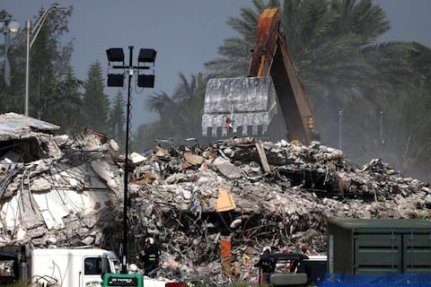 FLORIDA: Çöken bir binada en az 79 kişi öldü, kedi bulundu