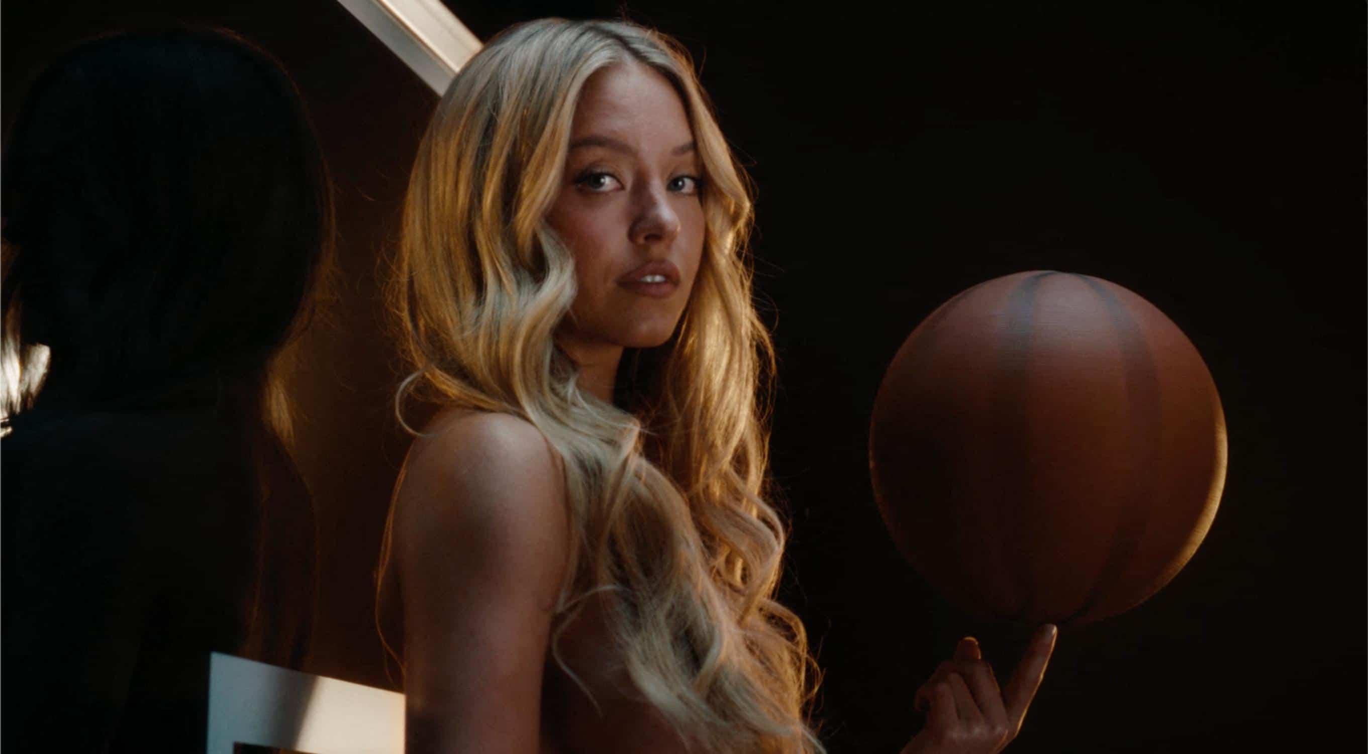 La publicité de Sydney Sweeney est un «coup de circuit», estime un expert en marketing