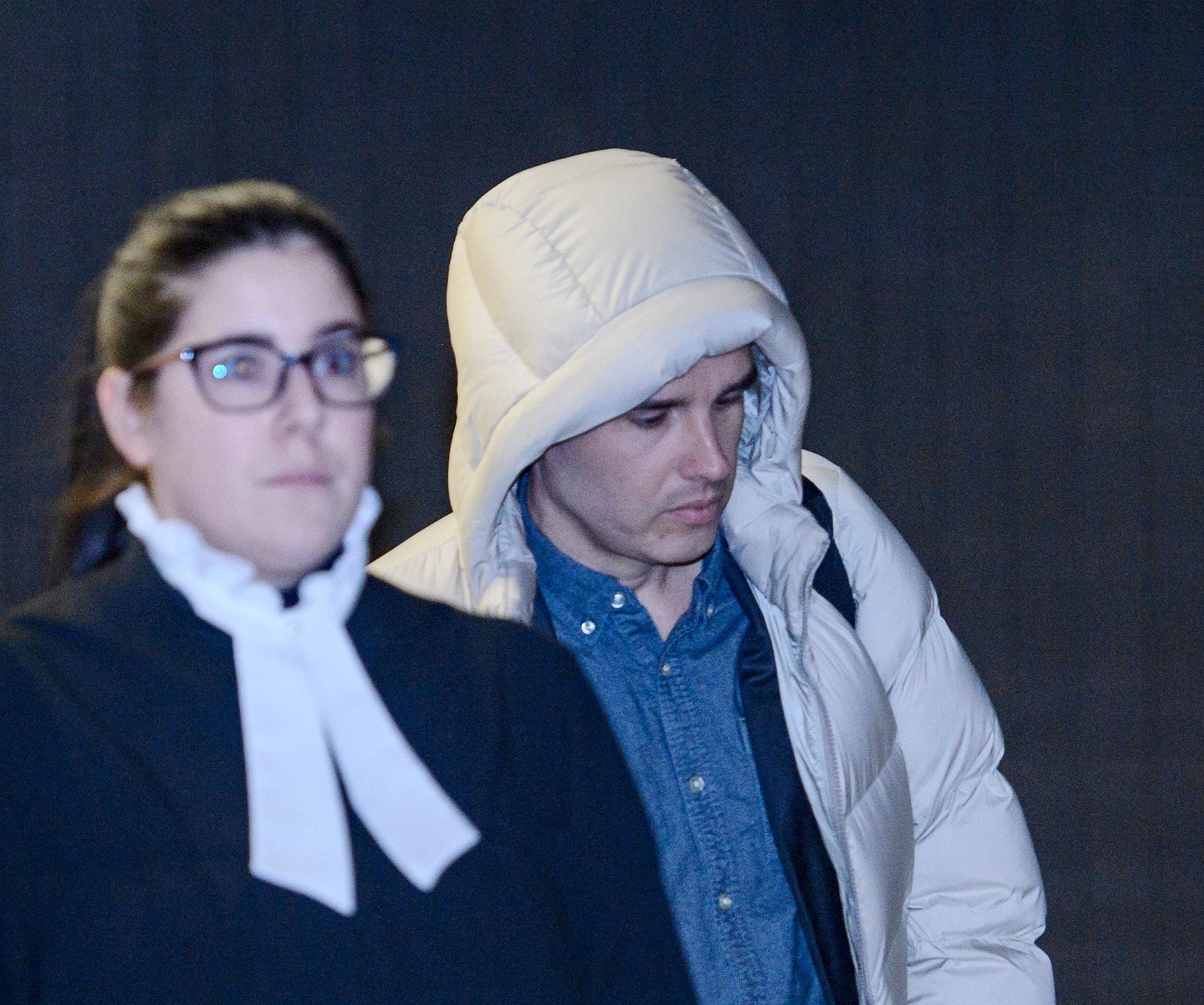 Peine &laquo;excessivement cl&eacute;mente&raquo;: 42 mois de prison pour ce com&eacute;dien qui a agress&eacute; des femmes dans leur sommeil