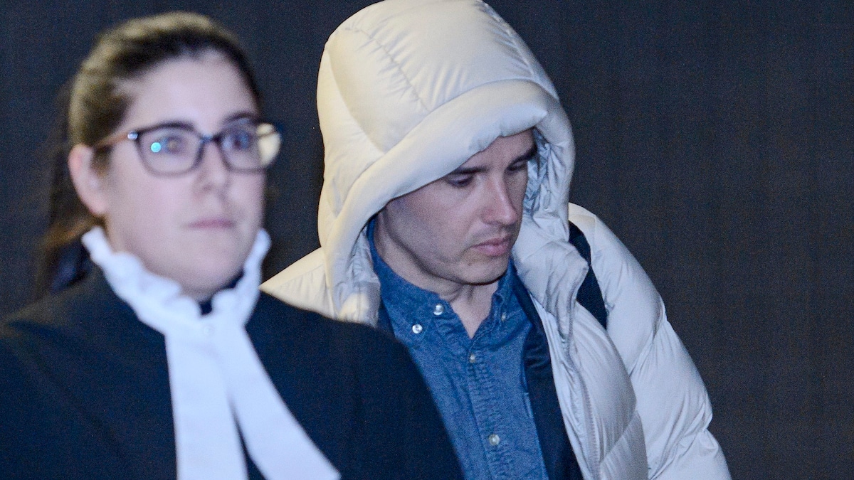 Peine «excessivement clémente»: 42 mois de prison pour ce comédien qui a agressé des femmes dans leur sommeil