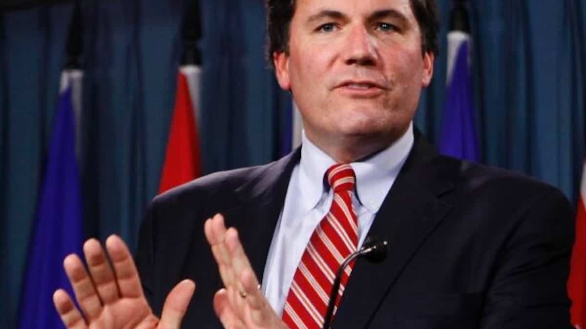 Le ministre fédéral des Affaires intergouvernementales atteint de la COVID-19