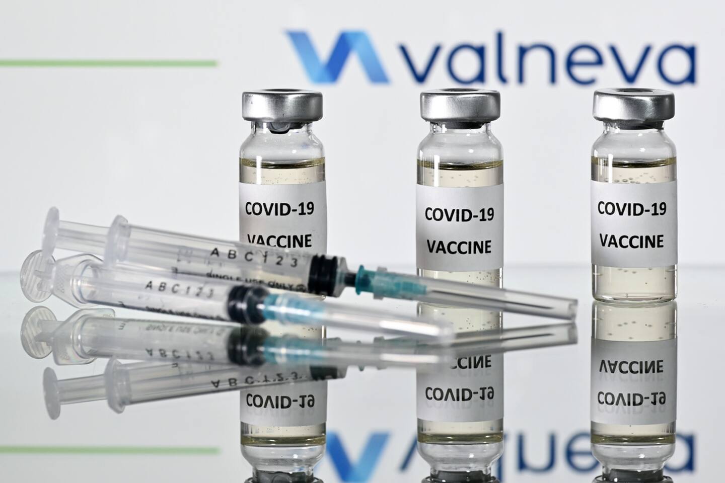 Vaccin anti-COVID Valneva: «avis d’intention de résiliation» du contrat par la Commission européenne Vaccin anti-COVID Valneva: «avis d’intention de résiliation» du contrat par la Commission européenne