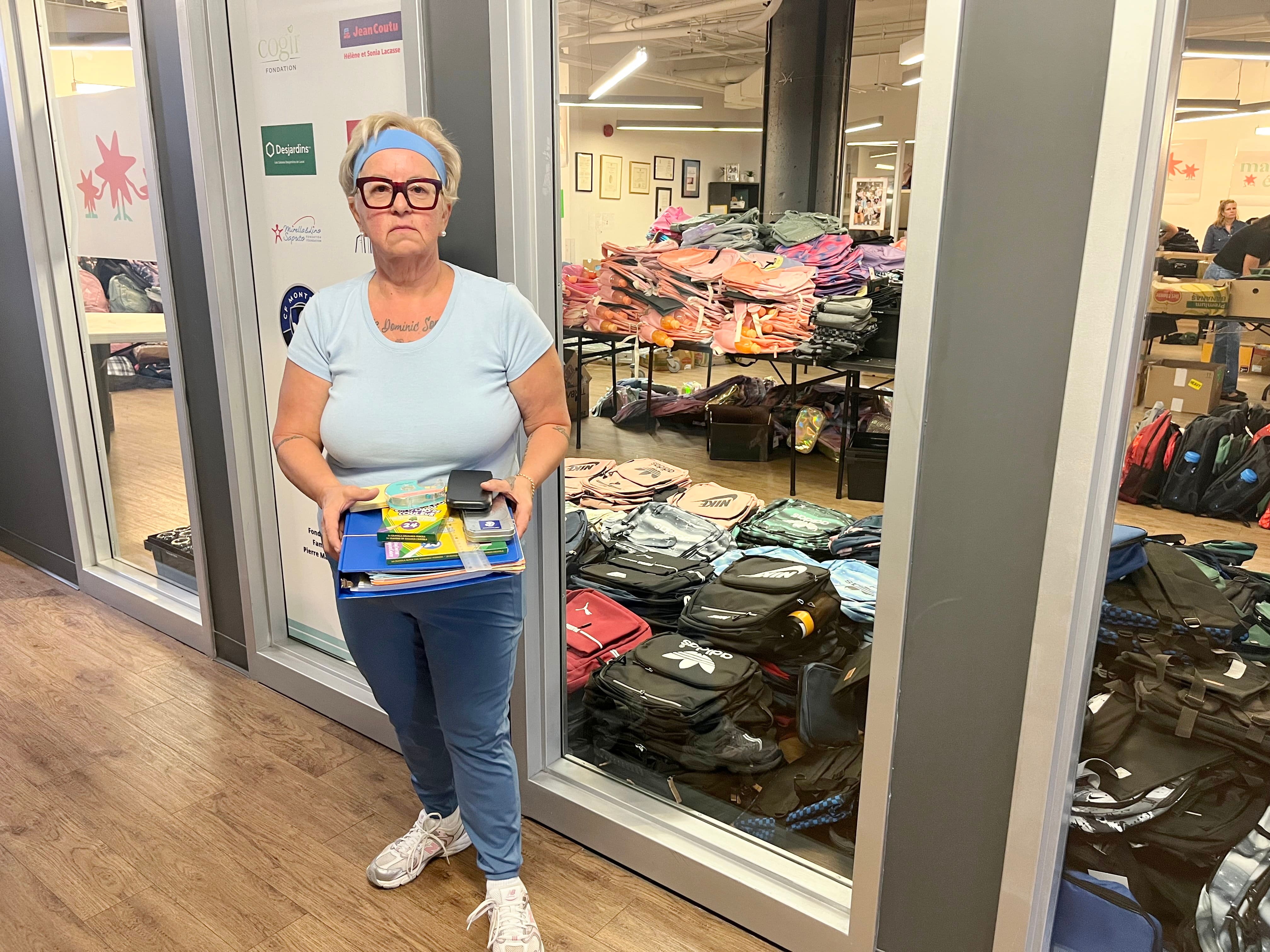 «Les parents doivent choisir entre l’épicerie ou des souliers pour leur enfant»: les organismes d’aide croulent sous les demandes à deux semaines de la rentrée scolaire