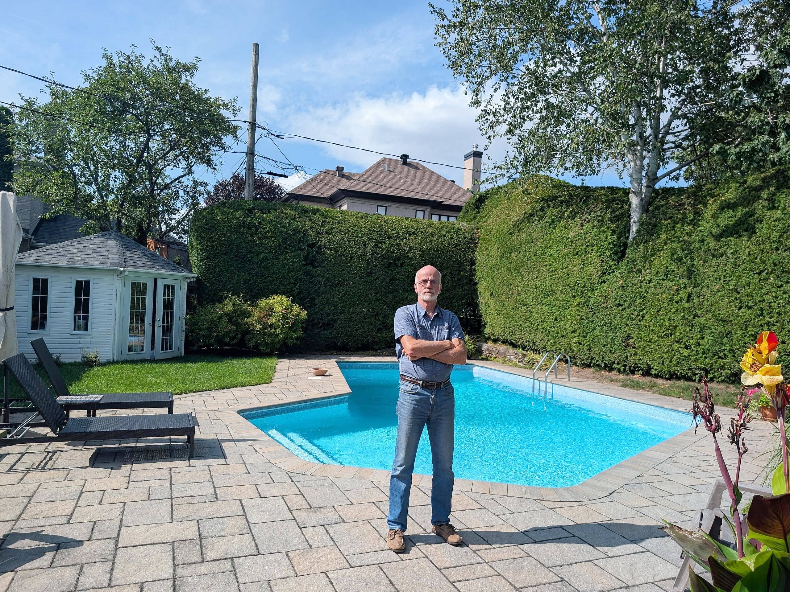 Un comité de citoyens demande aux partis de se positionner au sujet du règlement sur la sécurité des piscines résidentielles