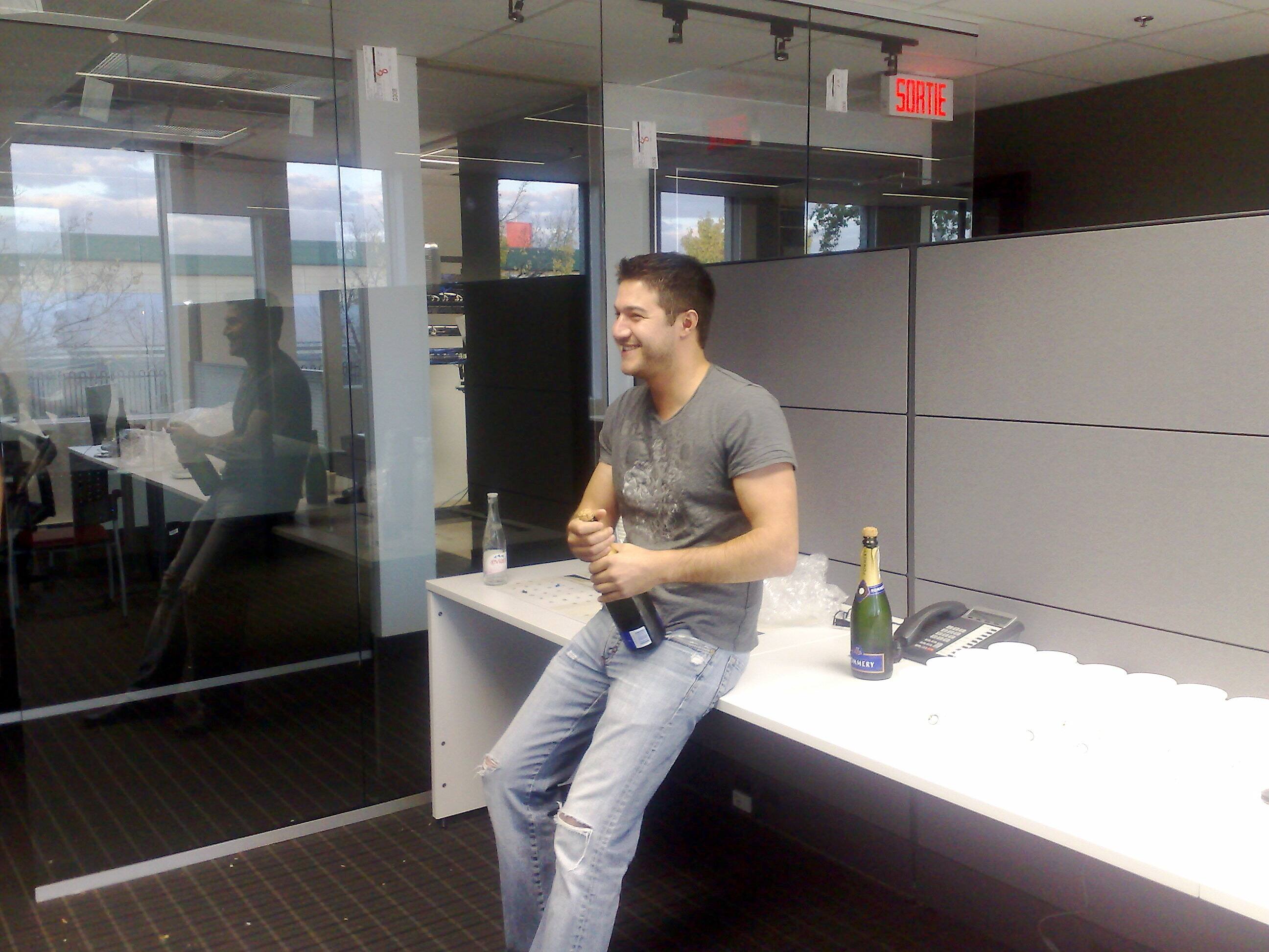 Keezer Manos Youssef