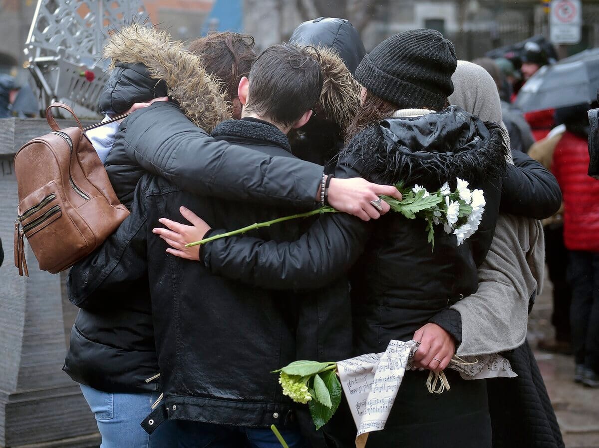 [EN IMAGES] Tuerie de l’Halloween Québec pleure ses disparus JDM