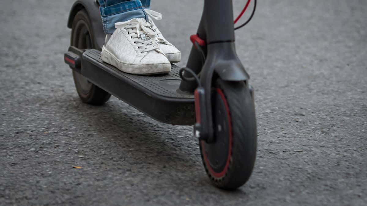 Tué à coups de tournevis pour une trottinette électrique mal réparée