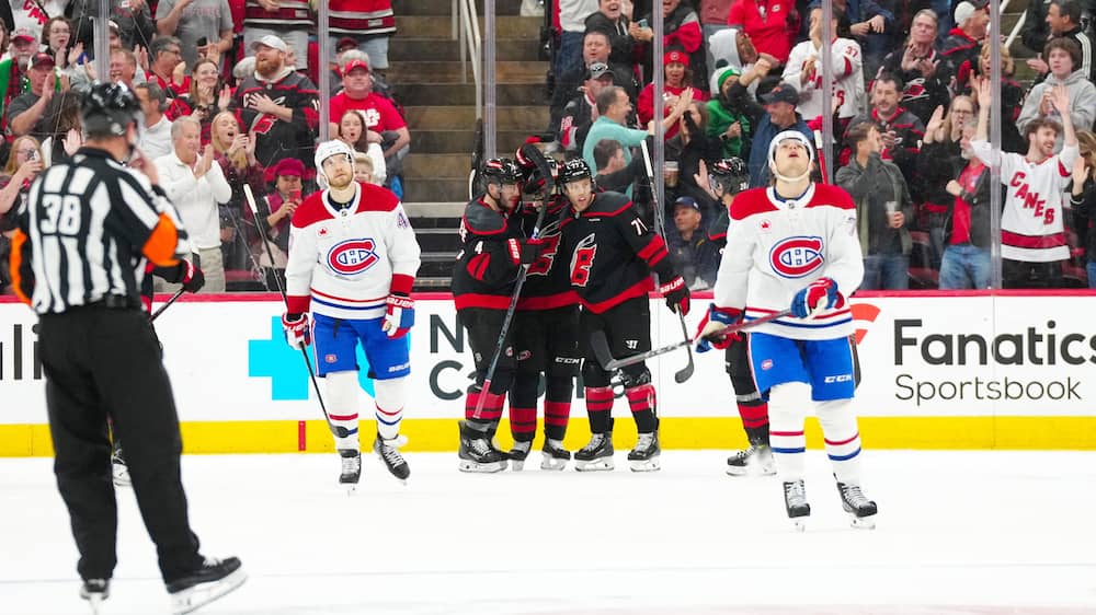 Cinquième revers de suite du Canadien: faut-il s’approcher du bouton panique?
Cinquième revers de suite du Canadien: faut-il s’approcher du bouton panique?