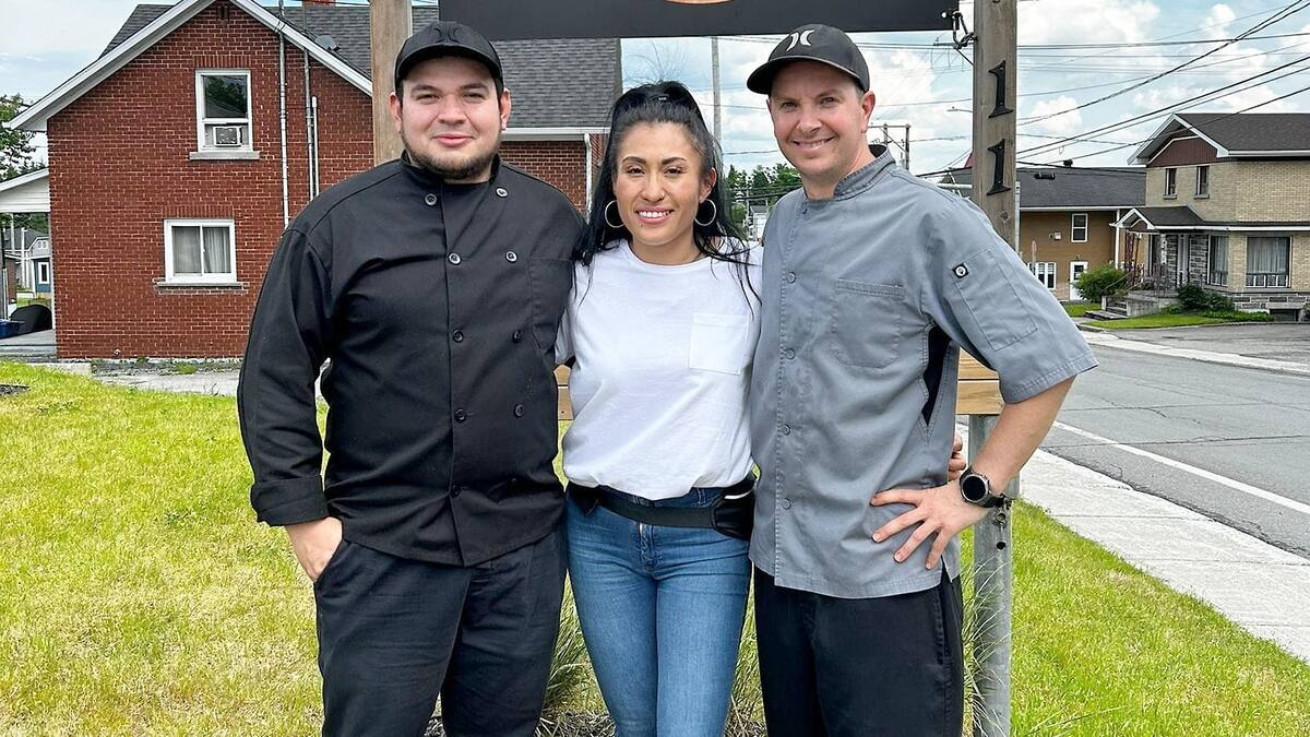 «J’ai appris dans la cuisine»: travailler en français et lancer son restaurant pour apprendre la langue