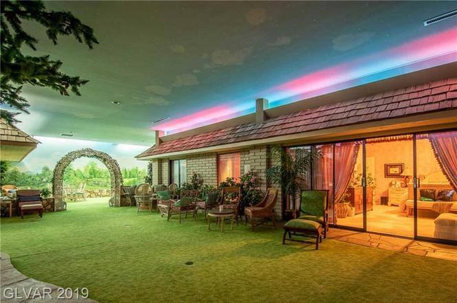 Bunker Maison Blanche Interieur Cet Abri Nucleaire Souterrain Des Annees 1970 Est A Vendre Pour 18