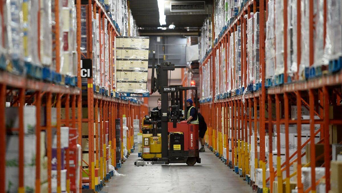 SAQ: les travailleurs syndiqu&eacute;s des entrep&ocirc;ts suspendent leur gr&egrave;ve