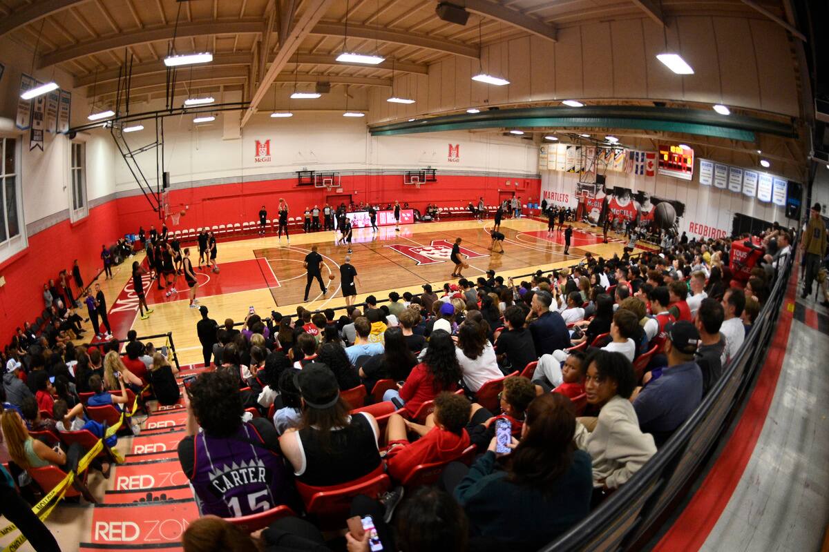 Chris Boucher fue recibido calurosamente el viernes por la noche durante una práctica pública de los Raptors celebrada en la Universidad McGill.