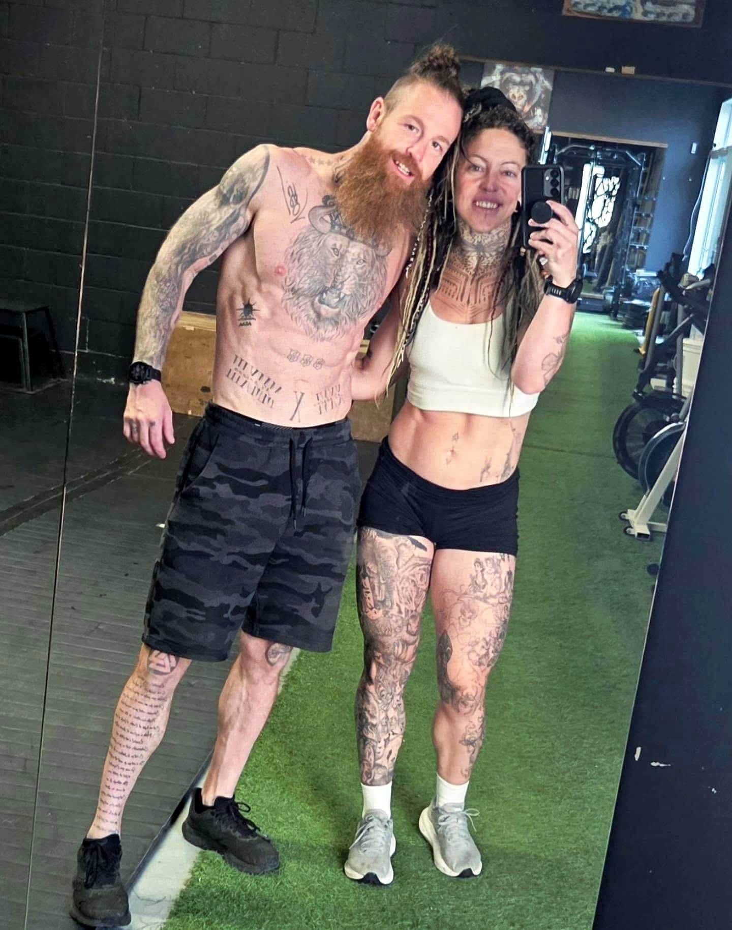 [EN IMAGES] 10 ans après leur célèbre crime: le couple de voleurs en Mercedes à nouveau épinglé par les autorités