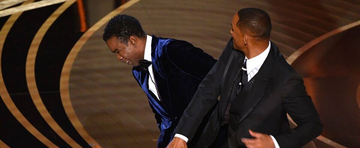 Cinq autres personnes bannies par l'Académie