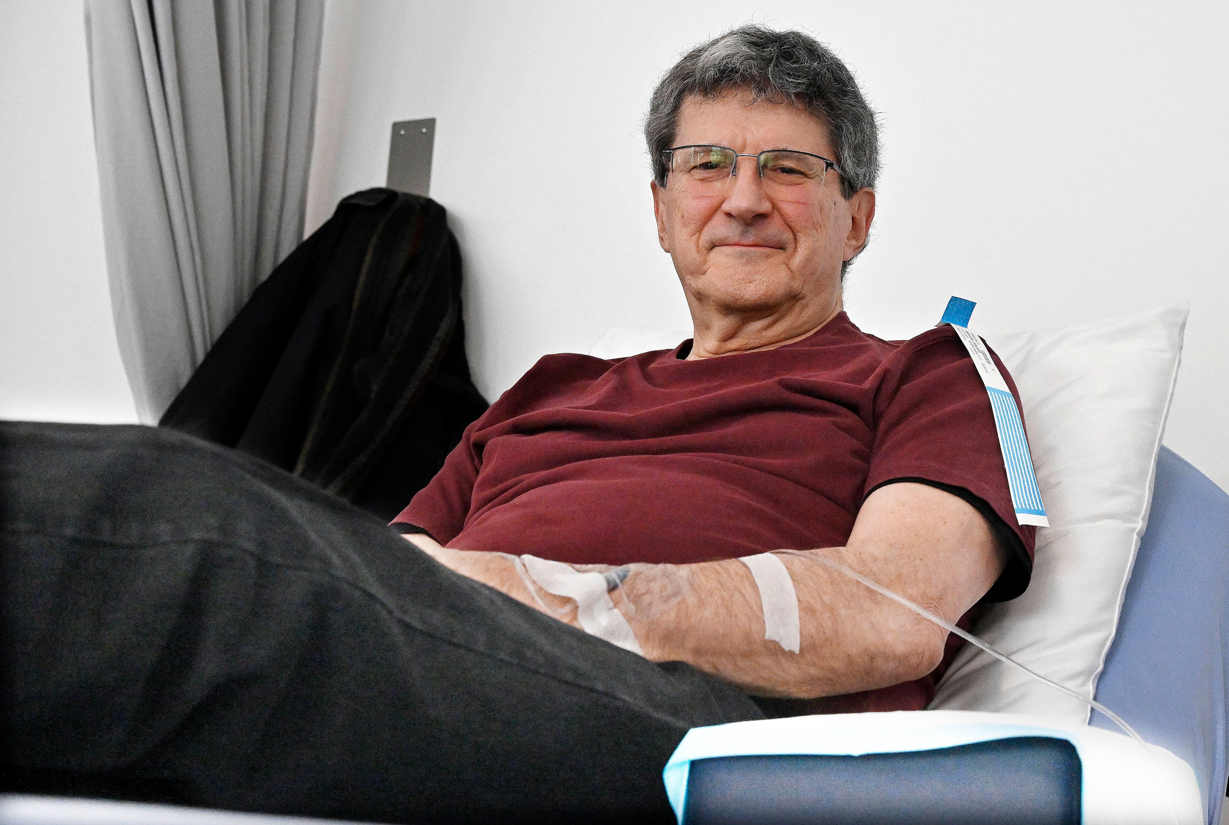 «Je me sens privilégié»: un retraité atteint d'un cancer a eu droit à un traitement à un demi-million de dollars