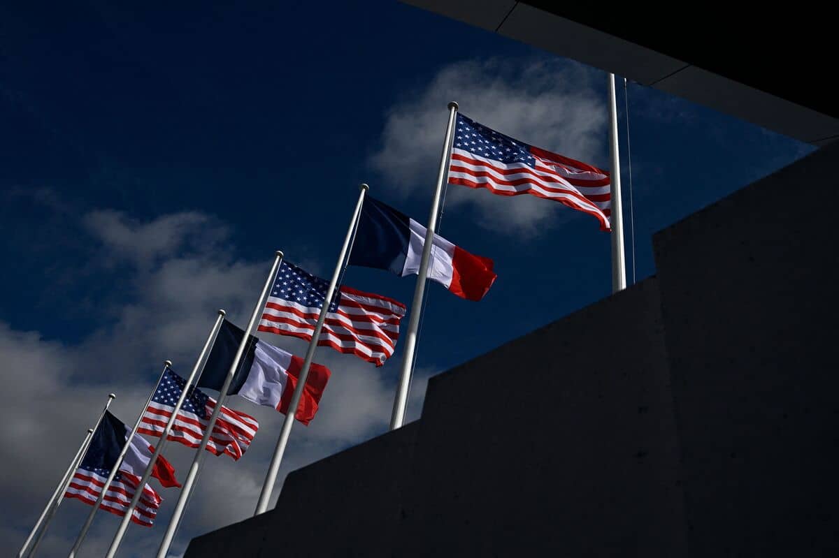 Macron sort le grand jeu pour Biden