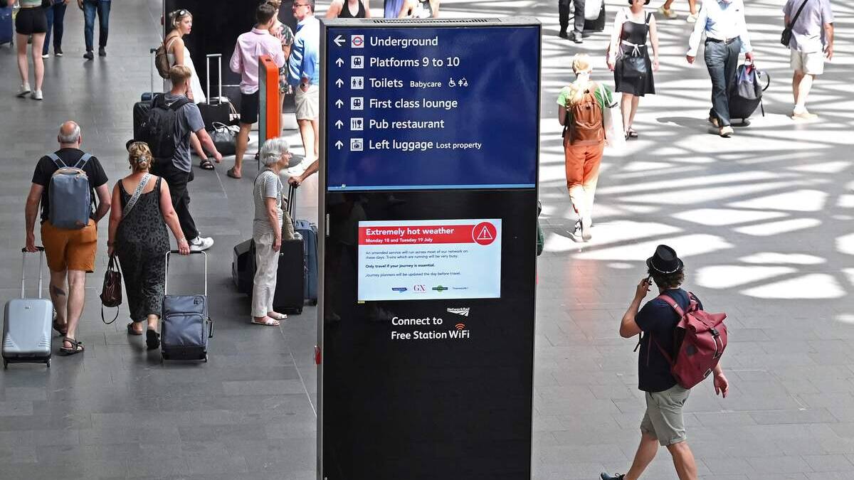 Le Royaume-Uni au ralenti sous une chaleur qui s'annonce inédite
