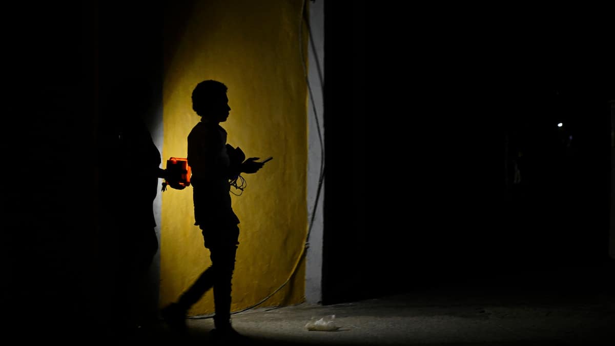 «C’est très aléatoire ici, on ne sait jamais quand on va avoir de l’électricité»: une Québécoise à Cuba s’inquiète de la panne d’électricité généralisée qui touche le pays