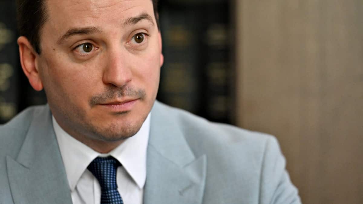 Constitution québécoise: Simon Jolin-Barrette retirera l'article controversé sur la protection de l’avortement