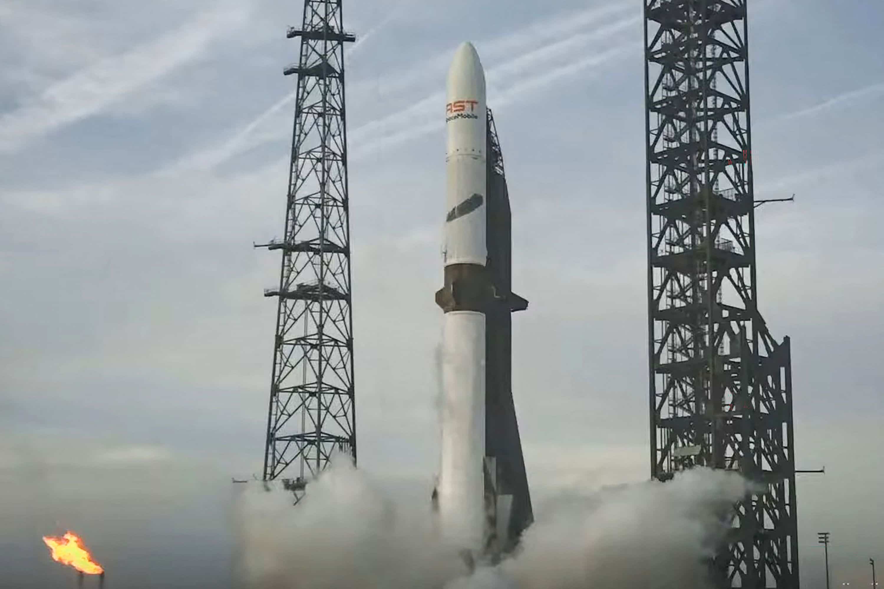 Blue Origin de Jeff Bezos lance pour la première fois une fusée avec un propulseur réutilisé