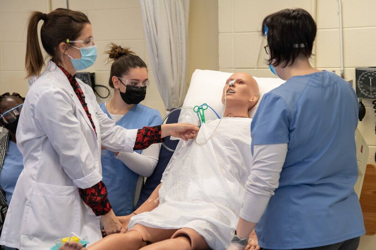Qu&eacute;bec annonce la modernisation de la formation en soins infirmiers