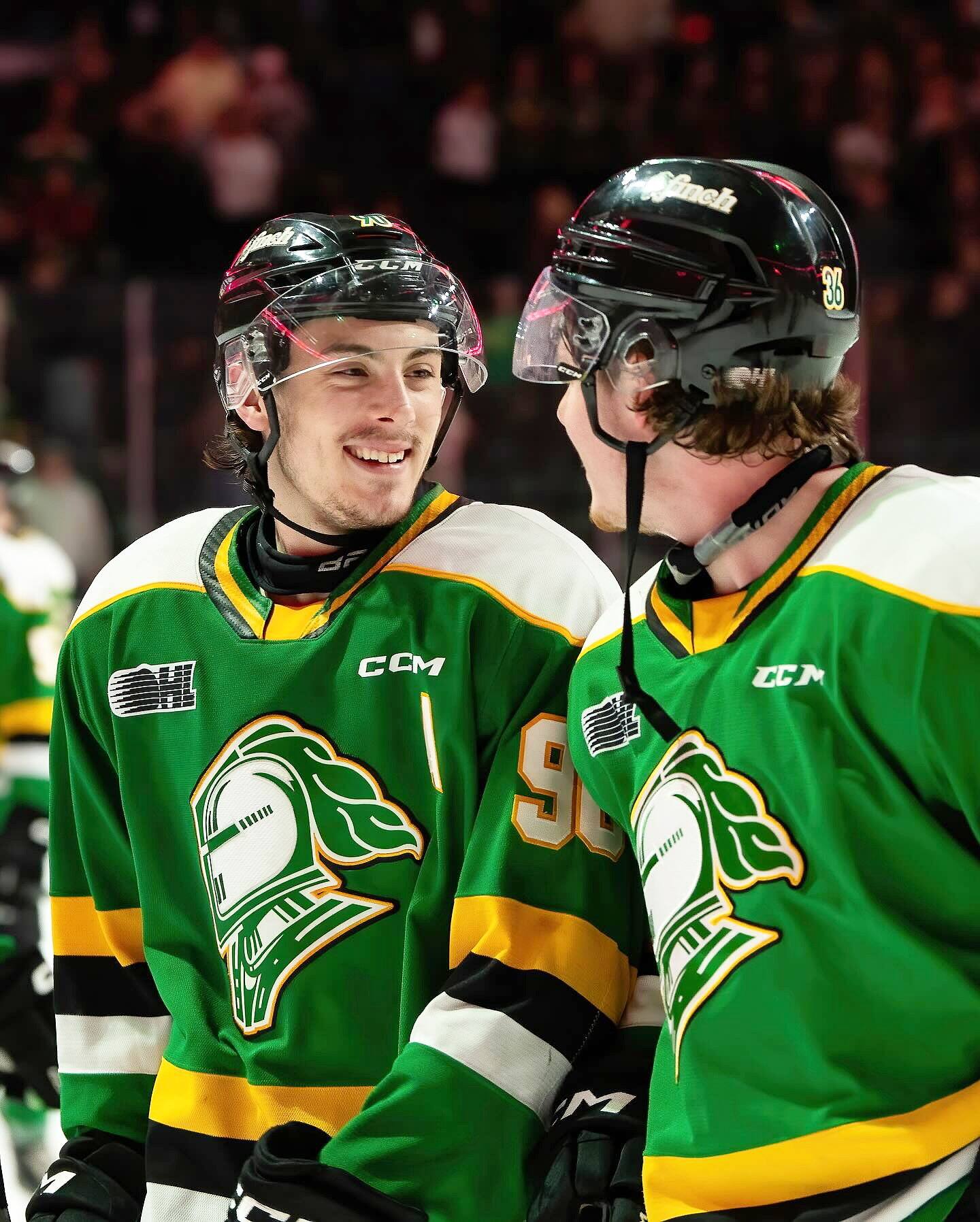 Faudrait y aller mollo avec le respect dans le hockey, on n&rsquo;est pas rendu l&agrave;
Faudrait y aller mollo avec le respect dans le hockey, on n&rsquo;est pas rendu l&agrave;