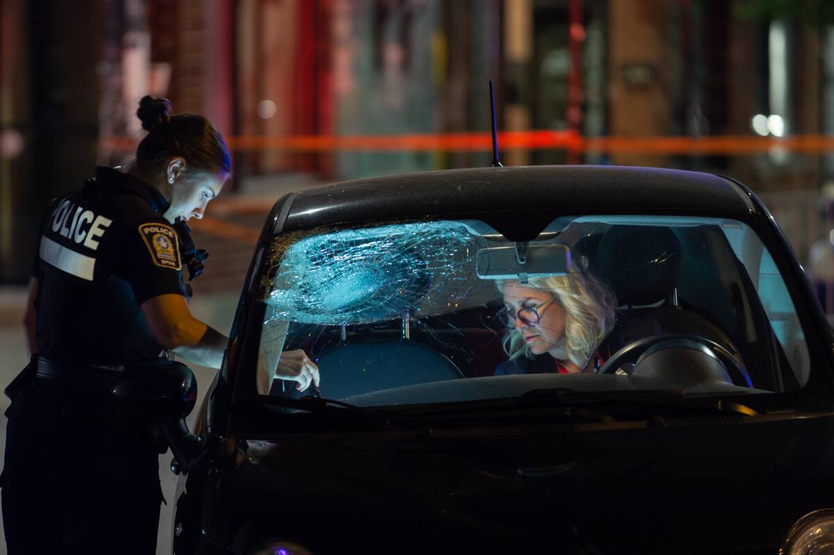 Collision entre une auto et un v&eacute;lo: un homme de 36 ans gravement bless&eacute;