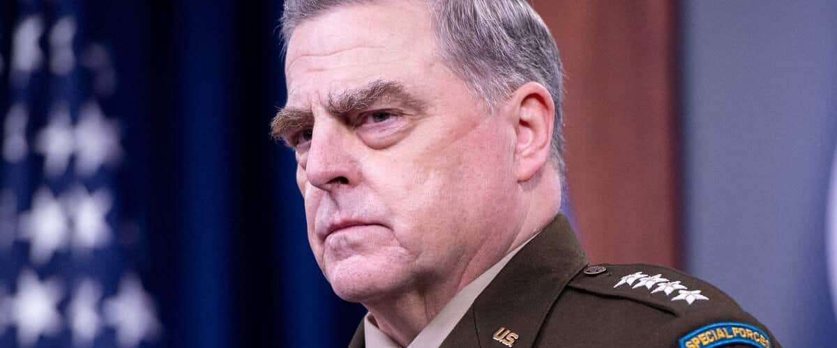 O chefe do Estado-Maior dos EUA nega ter excedido suas funções no final do mandato de Trump O chefe do Estado-Maior dos EUA nega ter excedido suas funções no final do mandato de Trump