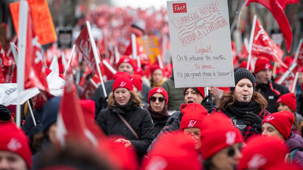 Les profs du CSS de Montréal acceptent l'entente, mais deux autres syndicats la rejettent