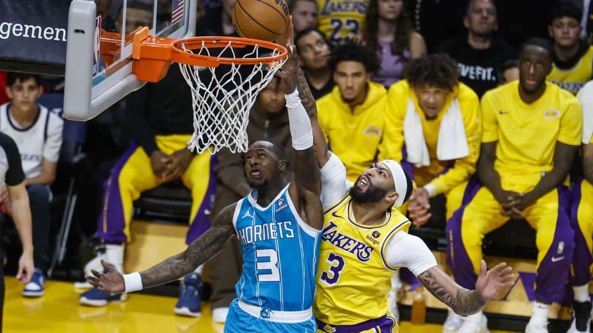 Entraîneur et joueurs de la NBA arrêtés par le FBI pour des paris et jeux illégaux reliés à la mafia