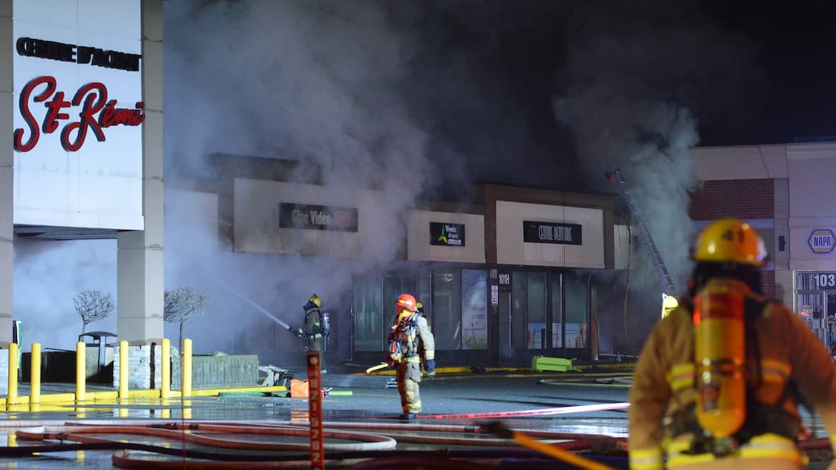 Incendie à SaintRémi un local de production de télé et un organisme communautaire détruits Incendie à SaintRémi un local de production de télé et un organisme communautaire détruits