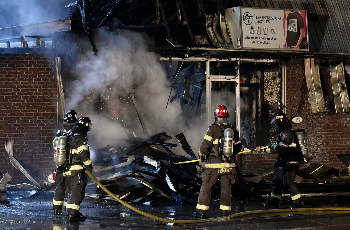 Incendie criminel à Waterford : un couple et deux de leurs enfants tués