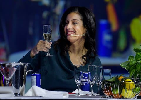 Green and left turn of PLQ