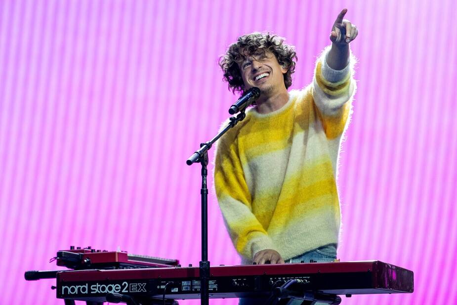 Image principale de l'article Fêter le jour de l'An avec Charlie Puth