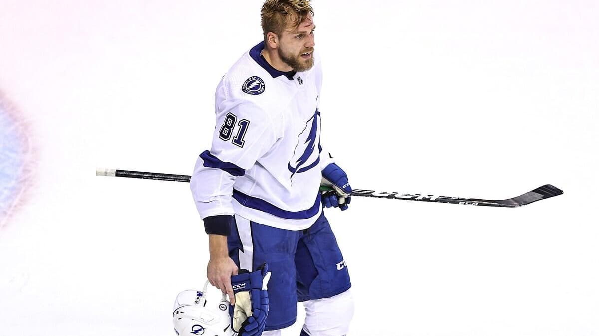 Jan Rutta Lightning Le Lightning s'entend avec Erik Cernak et Jan Rutta | JDQ