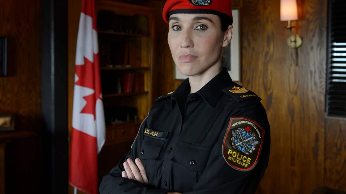 «Il y a encore des choses à la télé que les femmes ne peuvent pas faire»: Bianca Gervais incarne une femme rigide et inamicale dans «Les Armes»