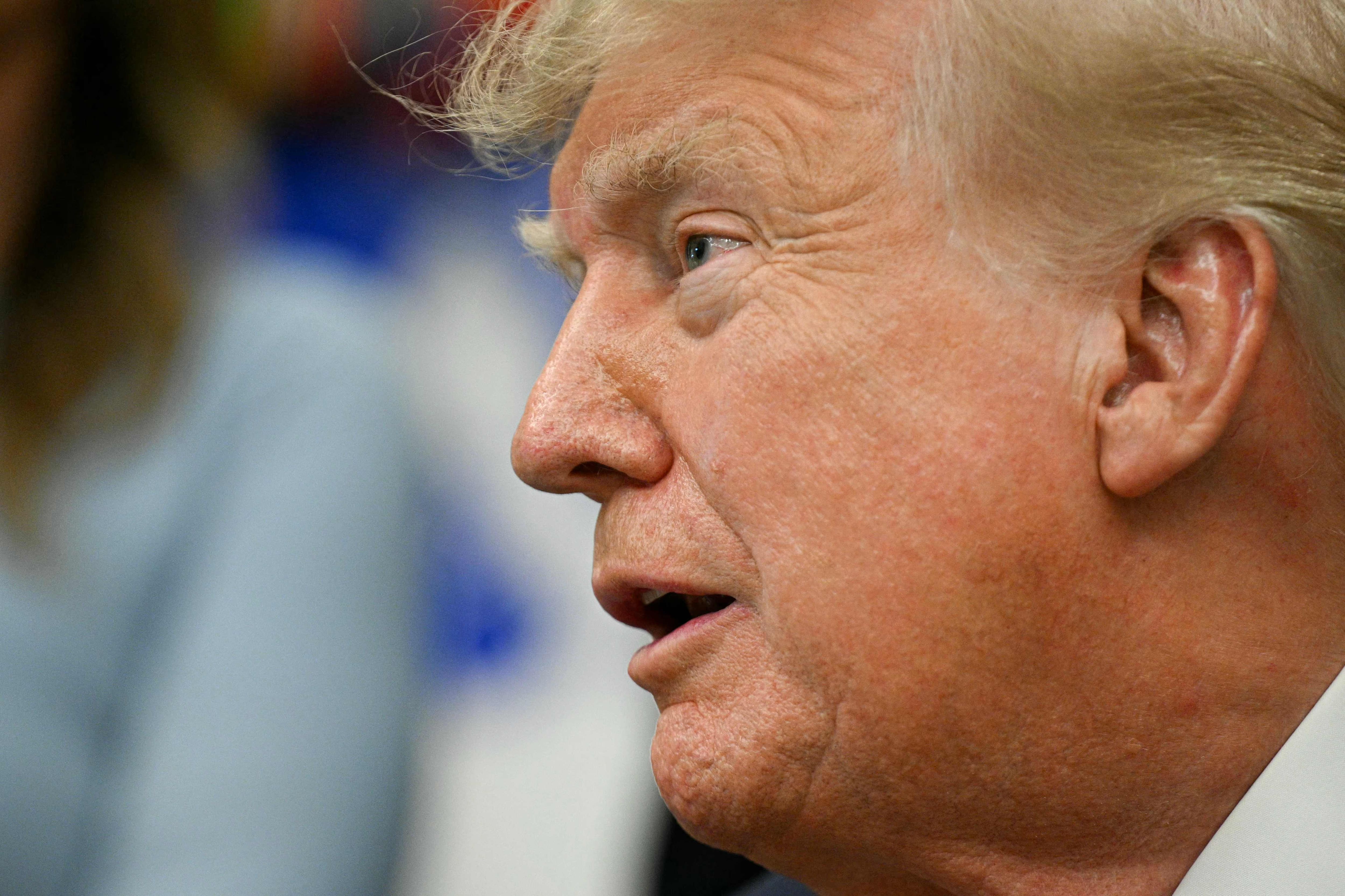 Trump annonce l'extension d'un programme de baisse du prix des médicaments