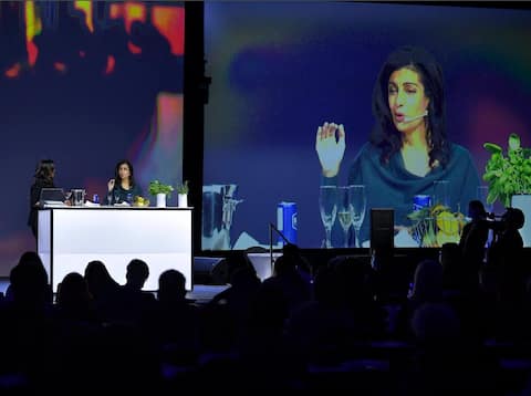 Green and left turn of PLQ