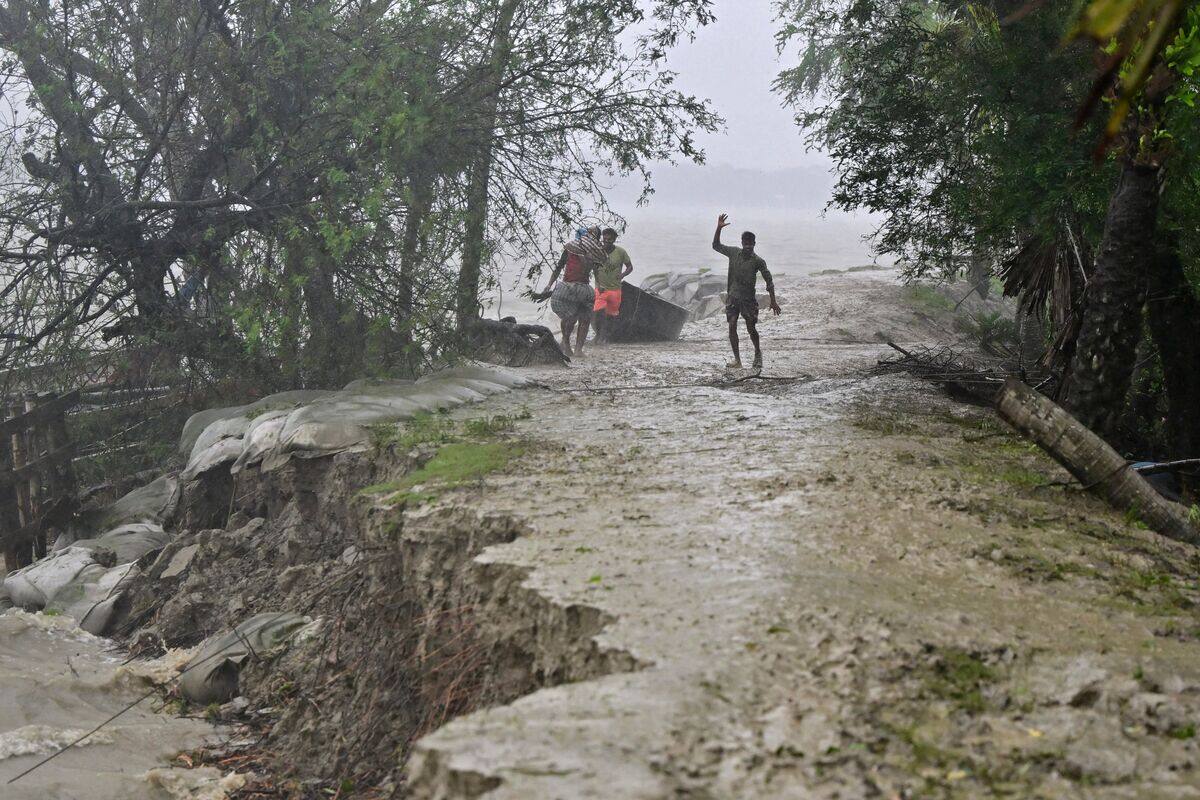 Cyclone Remal: douze Indiens tu&eacute;s dans l'effondrement d'une carri&egrave;re