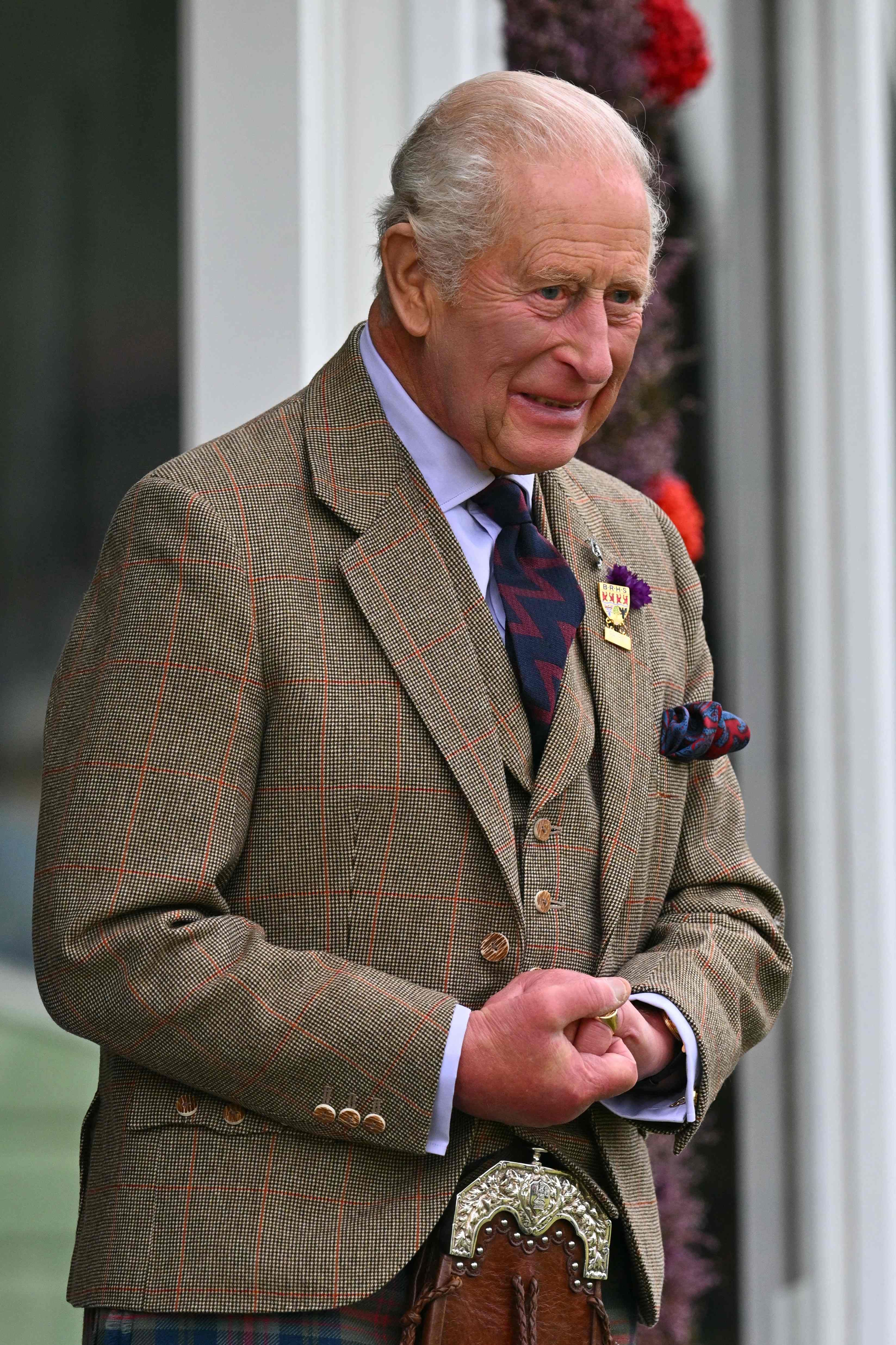 Craintes sur l'IA: Charles III va réunir les géants du secteur en Écosse