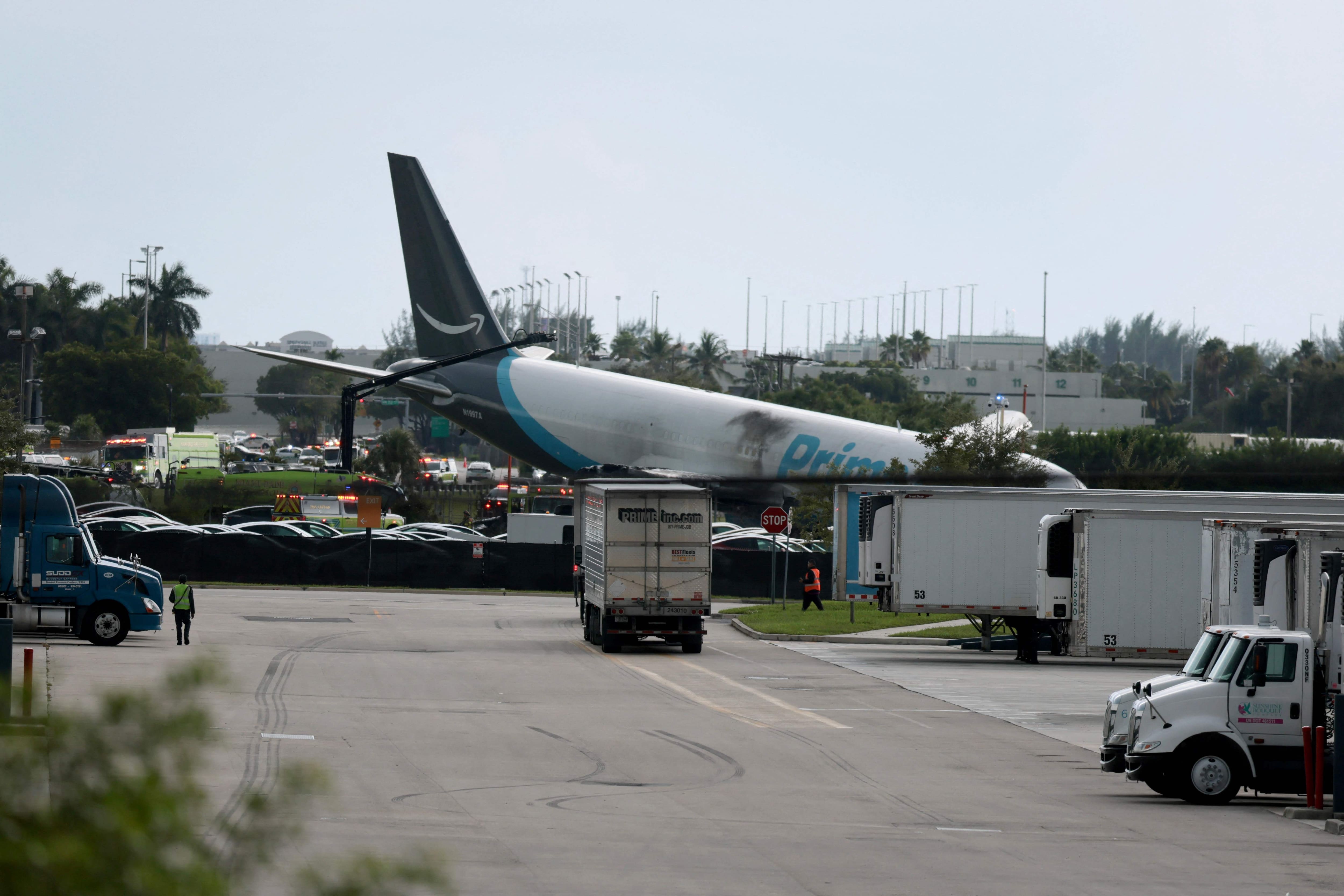 Un avion-cargo d’Amazon s’écrase à Miami