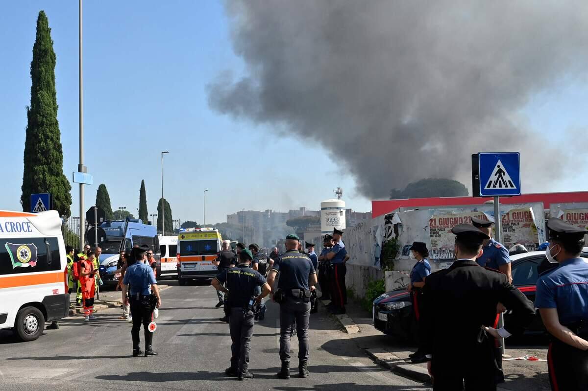 [IMAGES] &laquo;&Ccedil;a aurait pu &ecirc;tre un massacre&raquo;: plus de 40 bless&eacute;s dans l'explosion d'une station-service &agrave; Rome