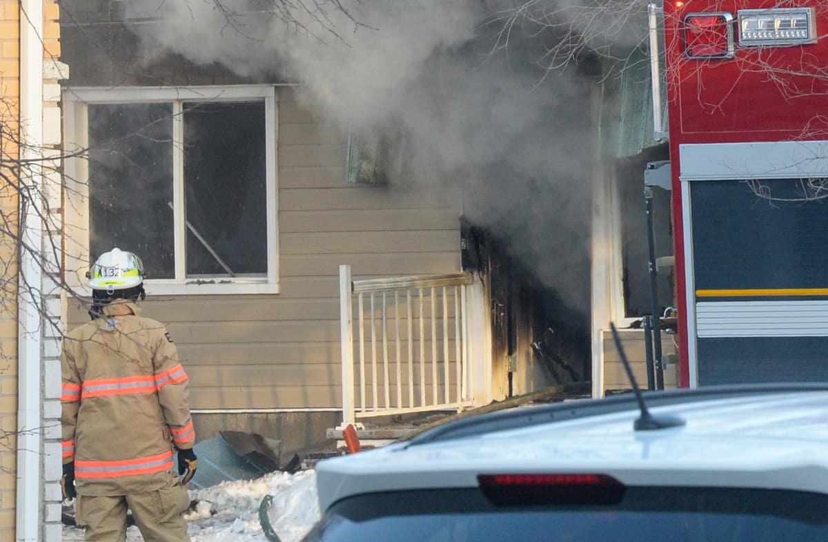 Une explosion dans un quadruplex de Longueuil fait trois bless&eacute;s