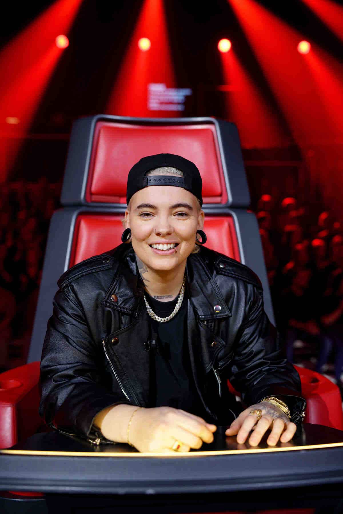 Elle se prononce sur les critiques