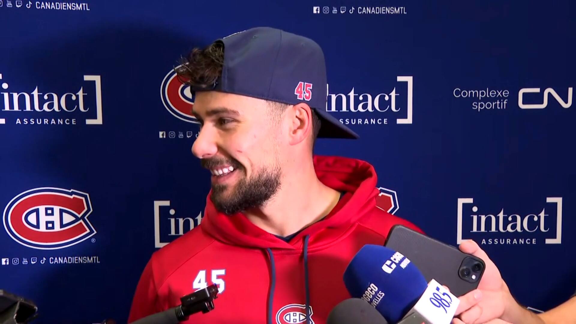 Alexandre Carrier voit du Jaccob Slavin en Kaiden Guhle: &laquo;Il peut devenir extr&ecirc;mement bon&raquo;