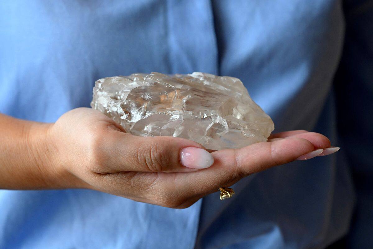 Le deuxième plus gros diamant au monde bientôt dans un musée? JDQ — free download